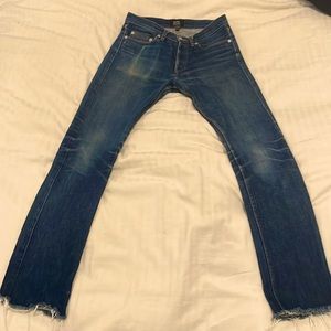 A.P.C. Beautifully-faded 100% cotton button-fly vintage jeans, size 28